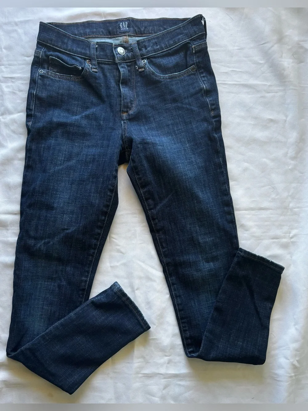 GAP Womens “True Skinny” Jeans in Dark Wash Sz 26R